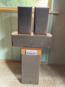 Yamaha subwoofer YST-SW205 2 tagakõlarit ja keskkõlar (1 foto / 1)
