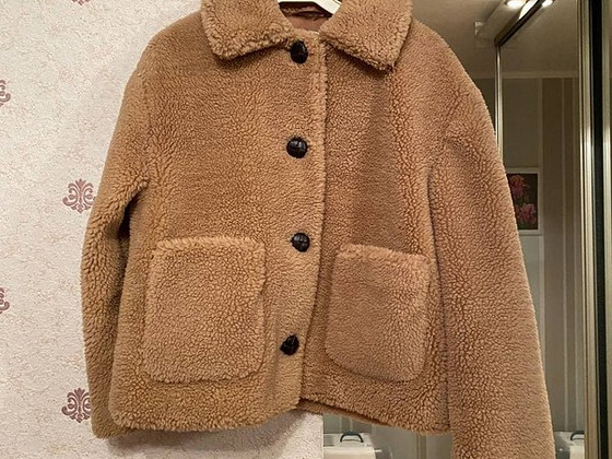 Шубка Zara.