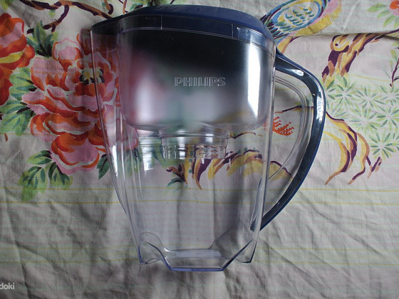 Uus. Veefilterkann Philips
