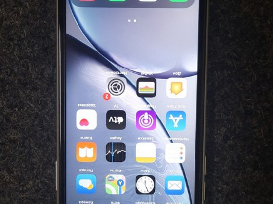 iPhone xr 124