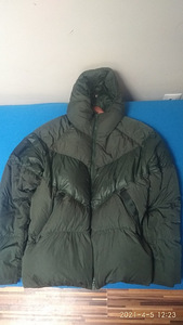 Куртка пуховик Nike (2 фото из 3)