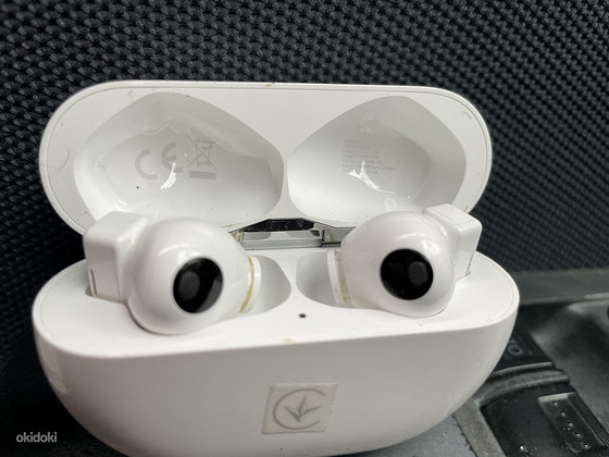 Продам беспроводные наушники huawei buds pro
