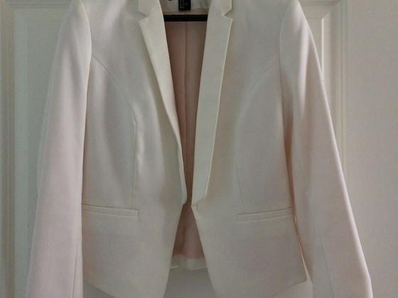 Белая куртка H&M Size 38