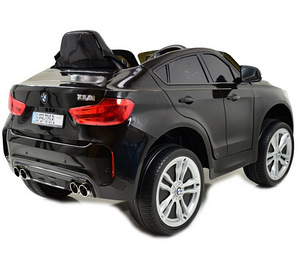 Детский черный электромобиль BMW X6M с пультом (4 фото из 4)