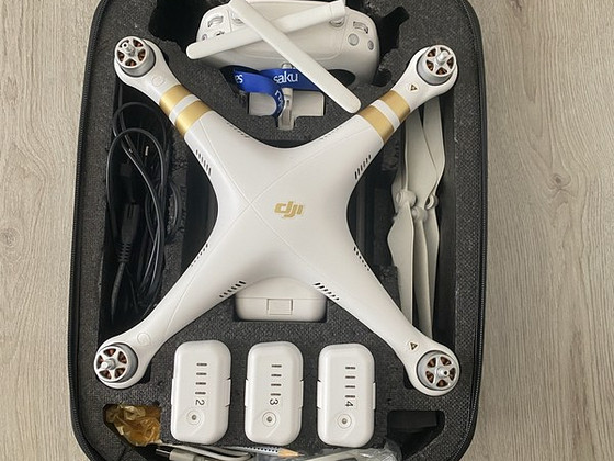 DJI PHANTOM 3 PROFESSIONAL С 4 АККУМУЛЯТОРАМИ И ЖЕСТКИМ РЮКЗАКОМ