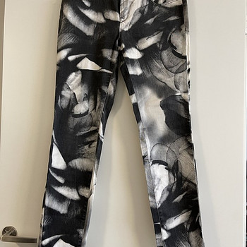 Teksad Karen Millen