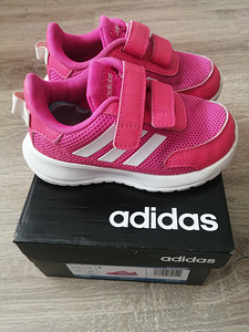 Adidase tossud suurus 24 (1 foto / 2)
