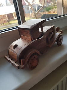 Puidust auto ( Madagaskarilt) (2 foto / 3)