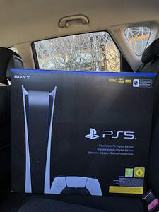 Новая Playstation 5 Digital Edition (1 фото из 2)