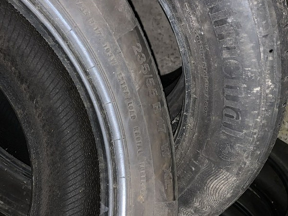 Continental 235/55 R17