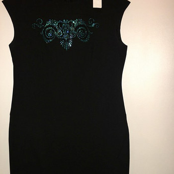 Naiste uus kleit Versace 44/46