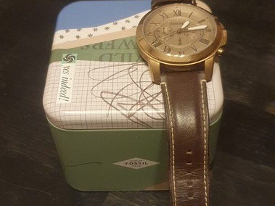 Наручные часы Fossil Grant