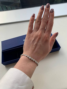 Браслет Swarovski (1 фото из 3)