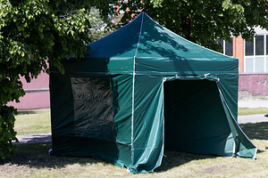 Pop Up mobiilne kokkupandav telk katusega 2.92x2.92 m (2 foto / 10)