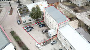 Дом рядом с «Кварталом баронов», в центре Риги. (1 фото из 14)
