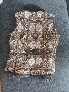 Vest (2 foto / 2)