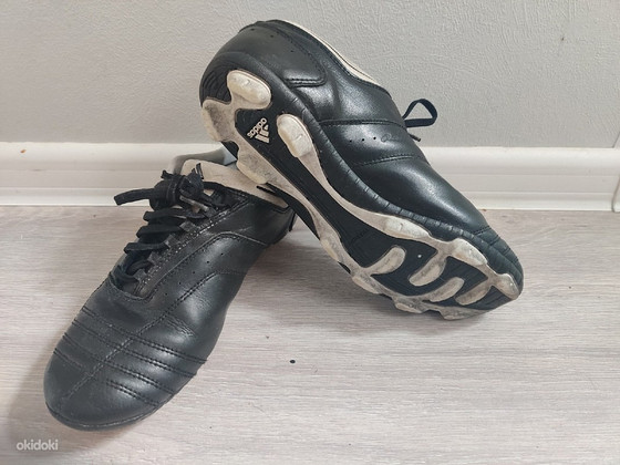 Бутсы Adidas 38
