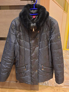 Куртка женская осенняя или теплая зима (1 фото из 4)