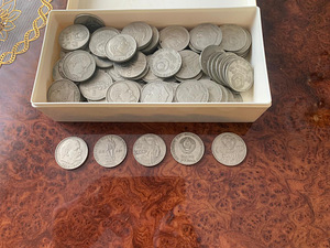 Монеты (1 фото из 4)