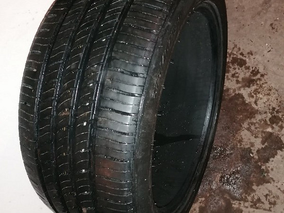 Rehv, suur kiirus 275/40 ZR20