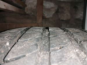 Резина, высокоскоростные 275/40 ZR20 (4 фото из 5)