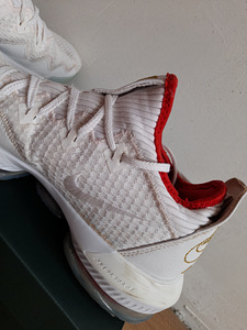 Korvpalli tossud (Lebron 16 low) (6 foto / 10)