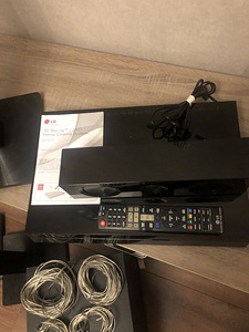 Продам работающую систему домашнего кинотеатра LG с 5 динамиками (2 фото из 3)