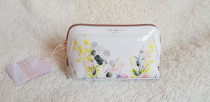 Косметичка ted baker новая (1 фото из 3)