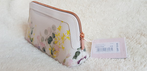 Косметичка ted baker новая (2 фото из 3)