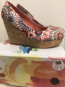 Kingad 37 Desigual (3 foto / 3)