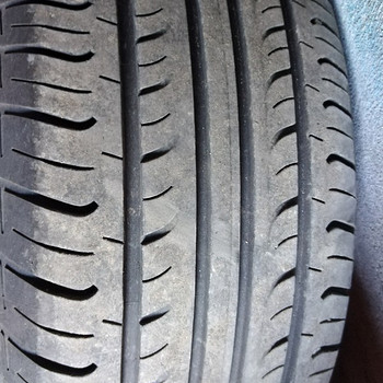 Ketastega kummi müümine R17
