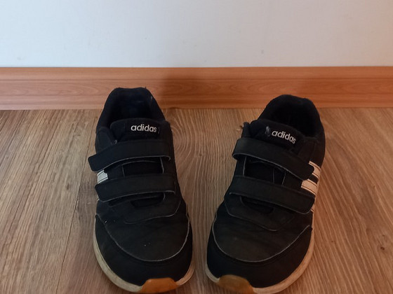 Adidas tossud