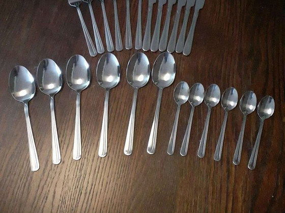 Lauatarvete komplekt 6-le, roostevaba, 24 eset UUS,