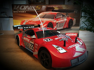 KYOSHO NISSAN SKYLINE Z GP 1:10 ДВЕ ШЕСТЕРНИ NIRTO V-ONE (2 фото из 6)