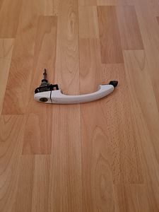Volkswagen Touran 2010-2013 esiukse link (vasak) (1 foto / 3)
