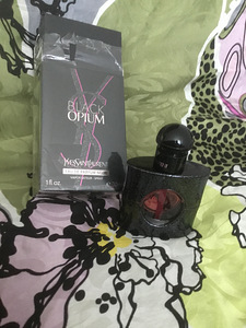 Black Opium eau de Parfum Neon 28/30 мл (2 фото из 3)