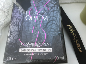Black Opium eau de Parfum Neon 28/30 мл (3 фото из 3)