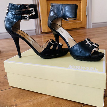 Müüa Michael Kors kontskingad nr 40