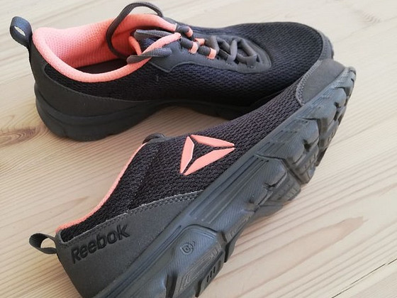 Женские кроссовки Reebok No. 38.5 - новые