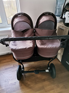 Двойные коляски (4 фото из 5)