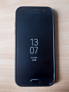 Самсунг А 5 (3 фото из 3)