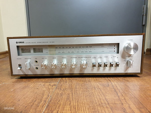 Yamaha CR-600 AM/FM Stereo Receiver (1 foto / 3)