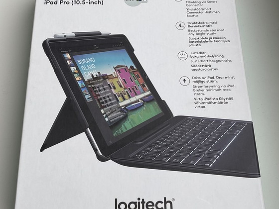 iPad Pro 10, 5" Logitech Slim Combo , Black