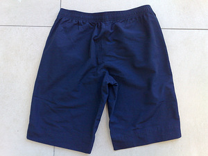 Шорты adidas 38 (2 фото из 3)