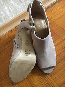Женские новые замшевые туфли Michael Kors , 10М/40-40,5 (3 фото из 4)