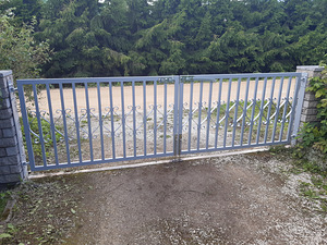 Garaažiuksed, metalluksed tellimusega (9 foto / 10)