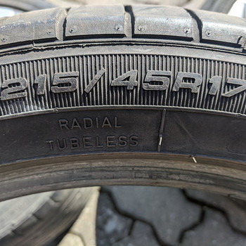 Mazda veljed rehviga 215 / 4