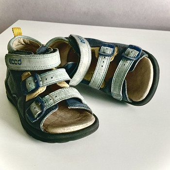 Ecco sandaalid 22