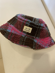 Bucket Hat Urban Outfitters (1 foto / 3)