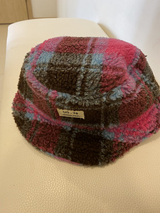 Bucket Hat Urban Outfitters (3 foto / 3)